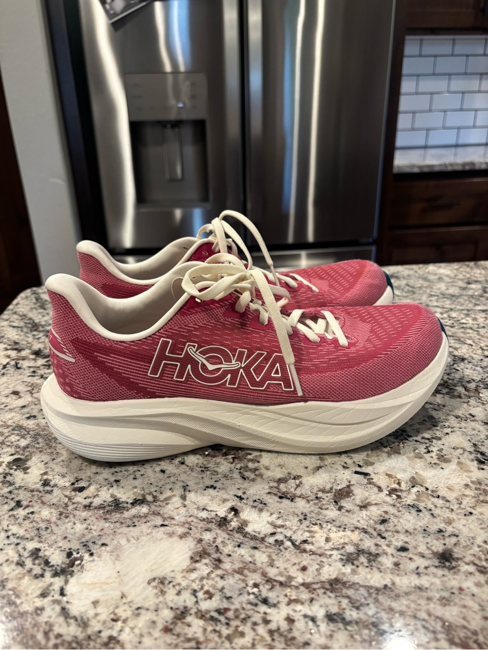 HOKA Mach 7 Women’s Pink Running Shoes - Lightweight Cushioning